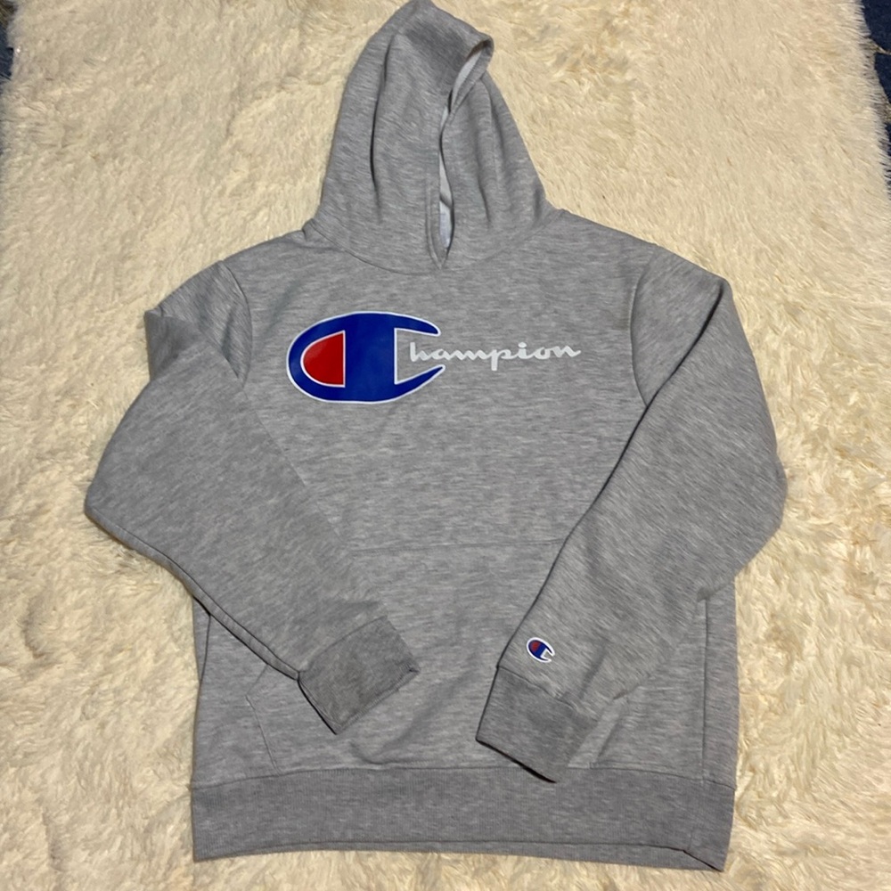 3. Champion‎ hoodie